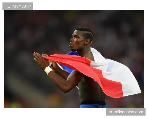 博格巴与坎特在中场组织倾向下形成分散结构趋势